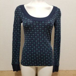 Old Navy Navy Long Sleeve Scoop Neck Patterned Top